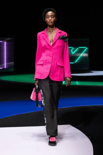 Look 14
